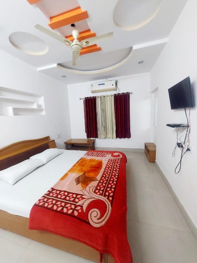 Hotel Shree Prayag Nathdwara Bagian luar foto